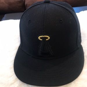 Black Angels hat 7 1/4 worn twice fitted